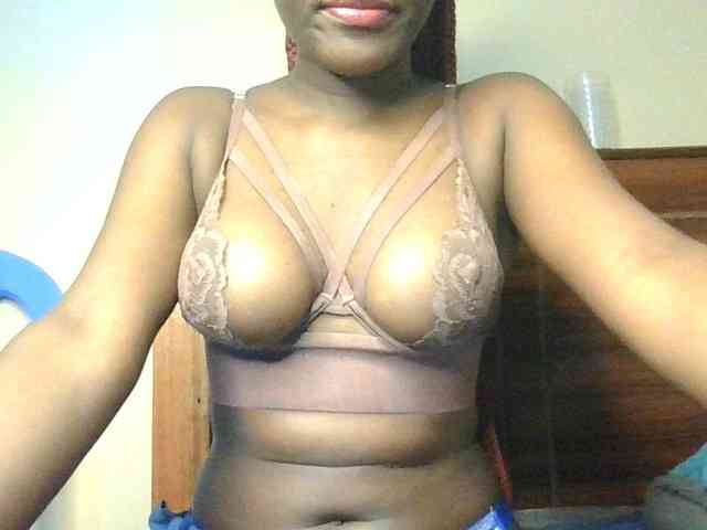 Brianasexy4u webcam