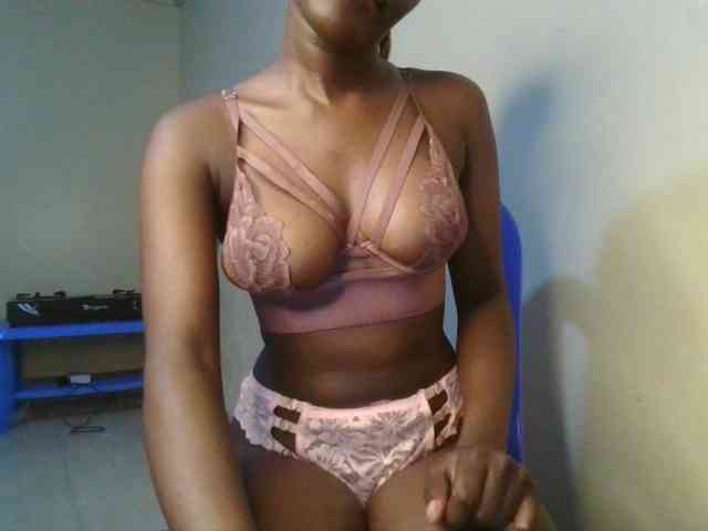 Brianasexy4u webcam