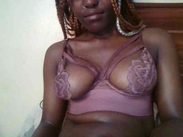 Brianasexy4u webcam
