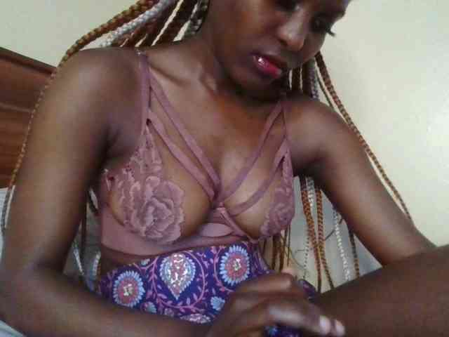 Brianasexy4u webcam