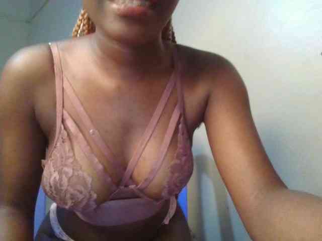 Brianasexy4u webcam