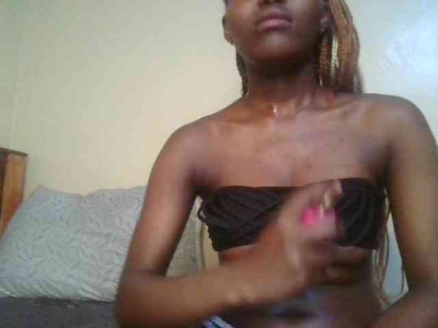 Brianasexy4u webcam