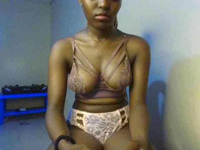 Brianasexy4u webcam