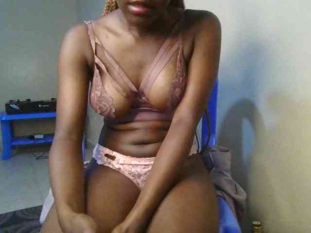 Brianasexy4u webcam