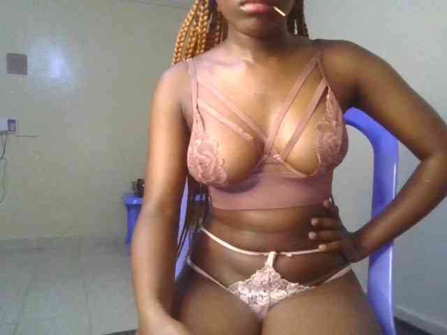 Brianasexy4u webcam