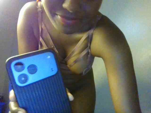 Brianasexy4u webcam