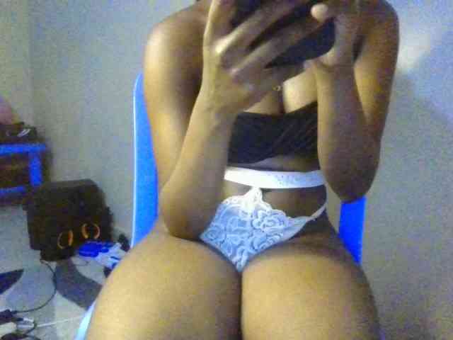 Brianasexy4u webcam