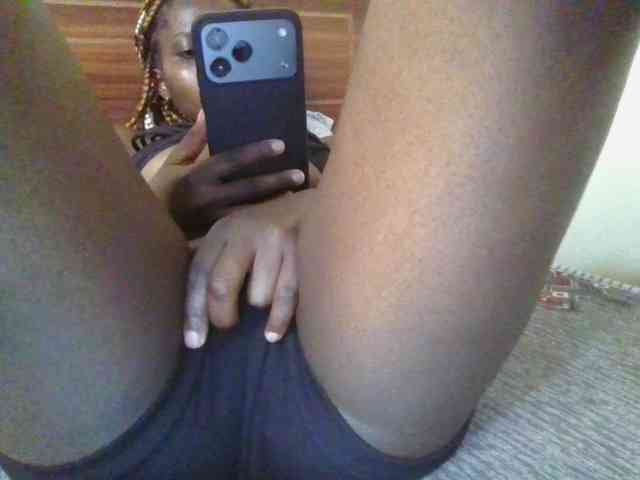NaughtyWhispers webcam