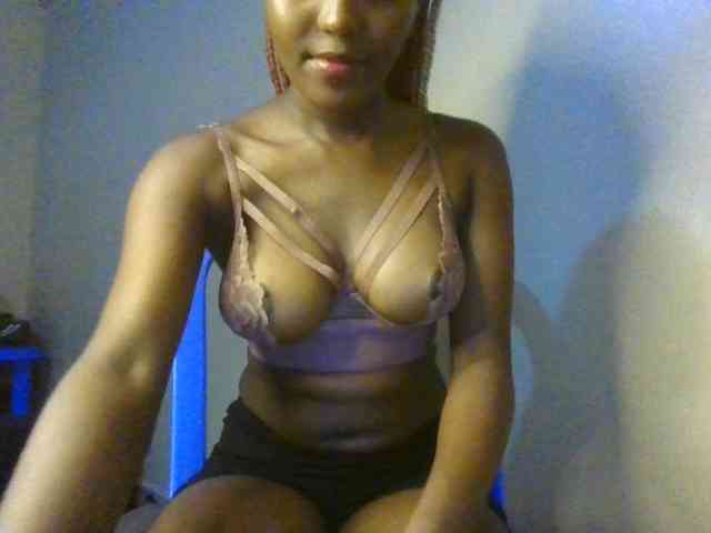 Brianasexy4u webcam
