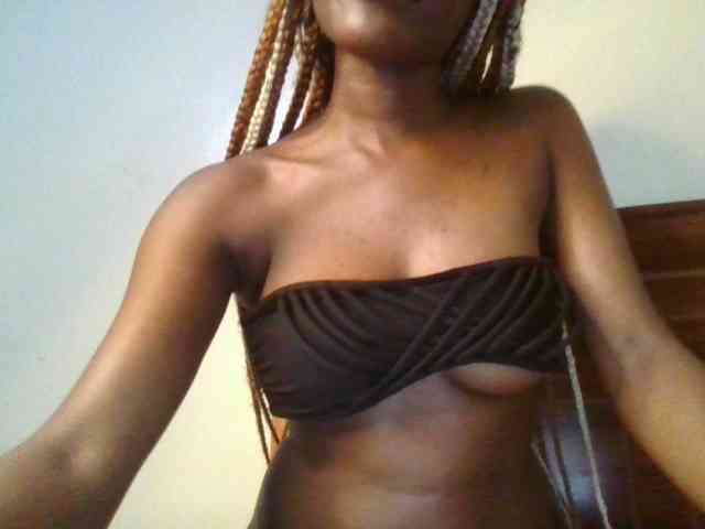 Brianasexy4u webcam