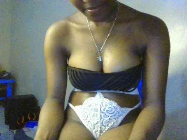 Brianasexy4u webcam