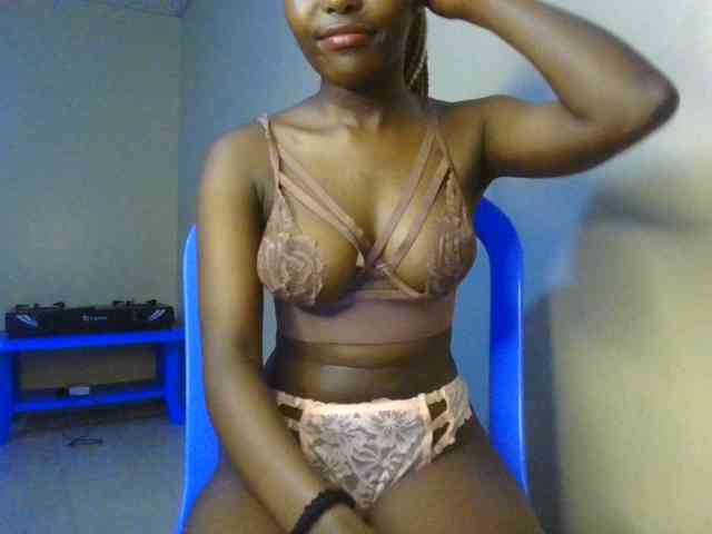 Brianasexy4u webcam