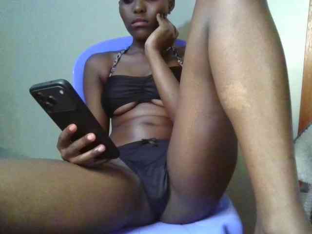 Brianasexy4u webcam
