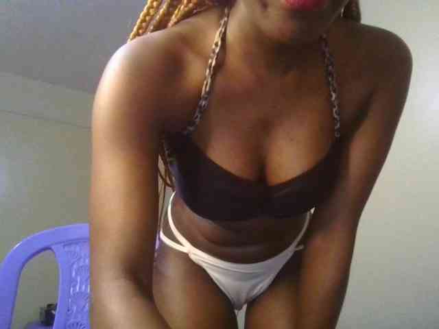 Brianasexy4u webcam