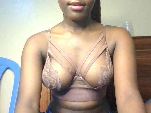 Brianasexy4u webcam