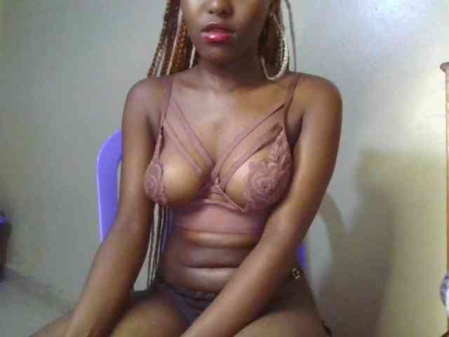 Brianasexy4u webcam