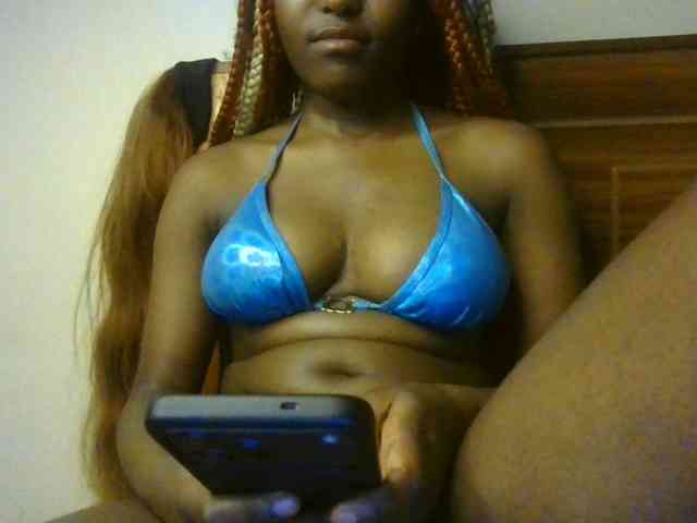Brianasexy4u webcam