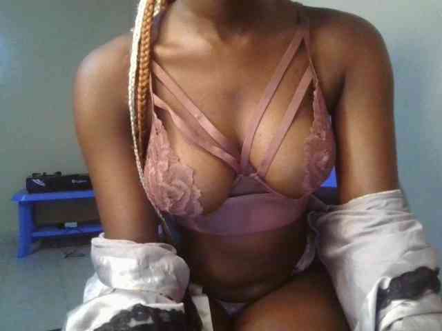 Brianasexy4u webcam
