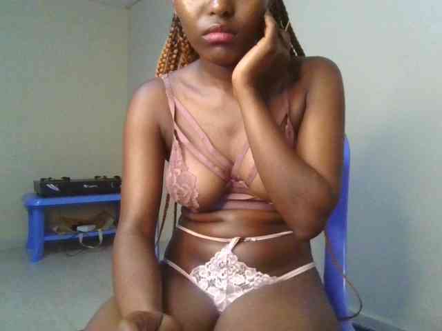 Brianasexy4u webcam