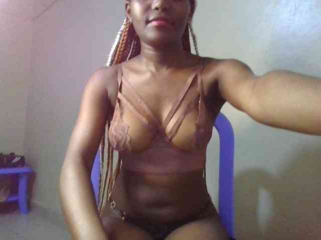 Brianasexy4u webcam