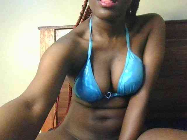 Brianasexy4u webcam
