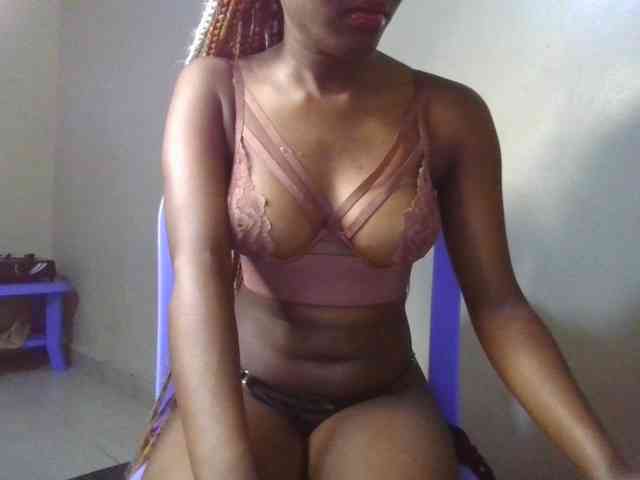 Brianasexy4u webcam