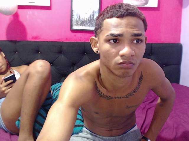 blacktwinks live cam on BongaCams