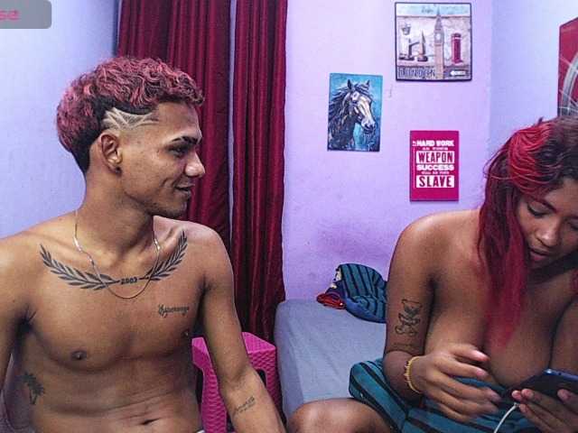 blacktwinks live cam on UnifiedCams