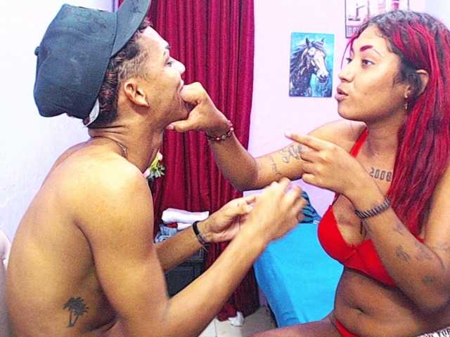blacktwinks live cam on BongaCams
