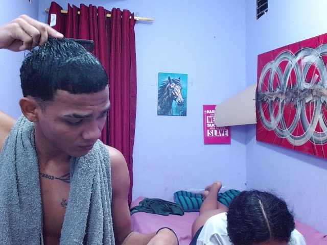 blacktwinks live cam on BongaCams