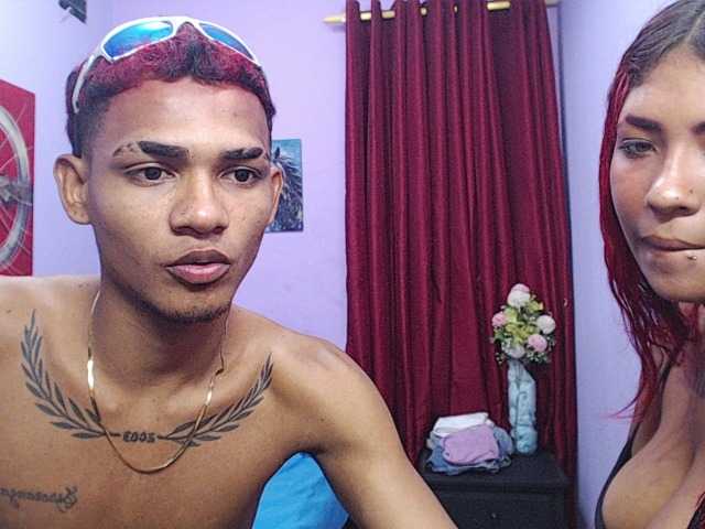 blacktwinks live cam on BongaCams