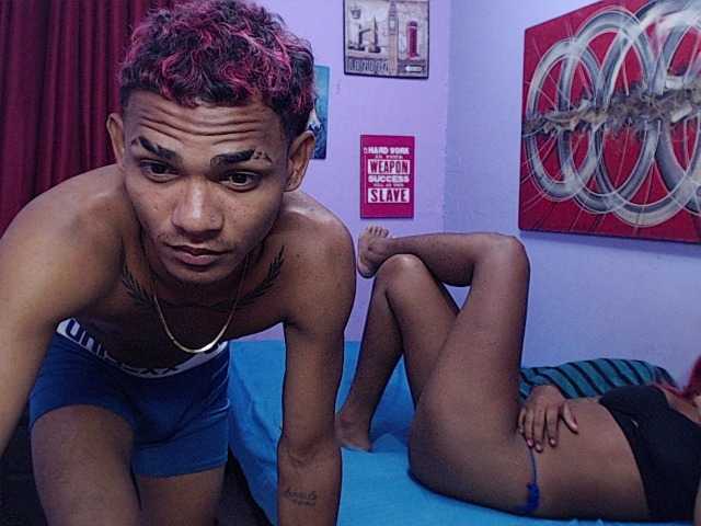 blacktwinks live cam on BongaCams