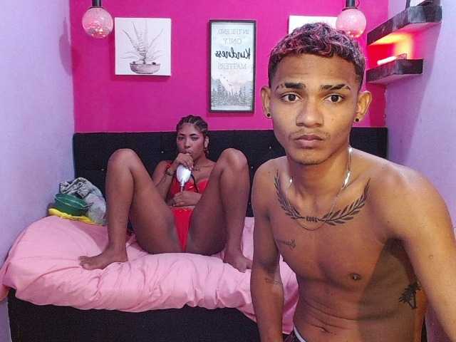 blacktwinks live cam on BongaCams