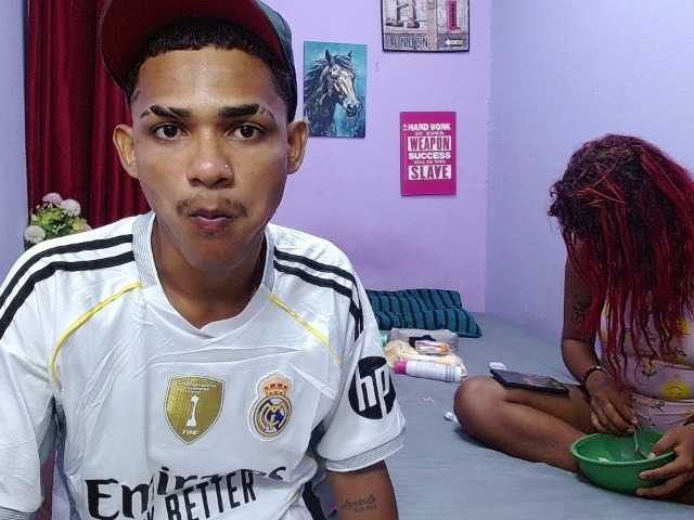 blacktwinks live cam on BongaCams