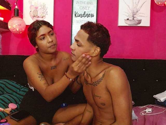 blacktwinks live cam on BongaCams