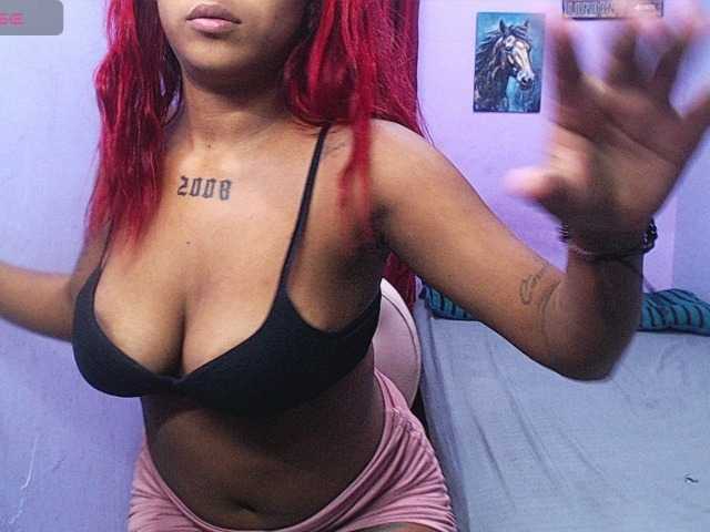 blacktwinks live cam on BongaCams