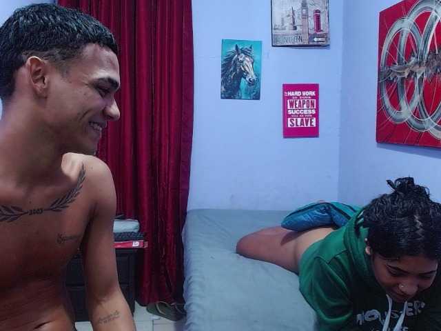 blacktwinks live cam on BongaCams
