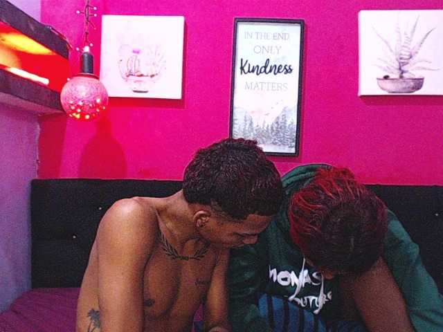 blacktwinks live cam on BongaCams