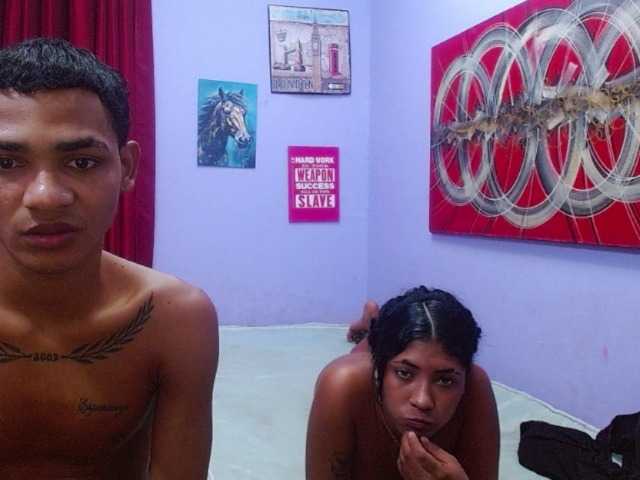 blacktwinks live cam on BongaCams
