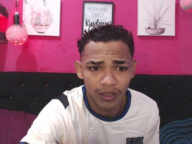 blacktwinks live cam on BongaCams