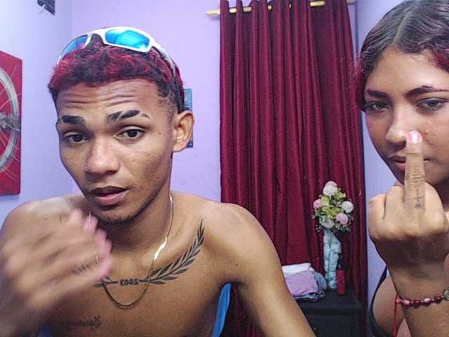blacktwinks live cam on BongaCams
