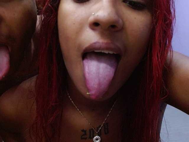 blacktwinks live cam on BongaCams