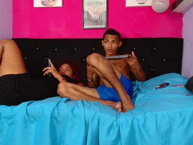 blacktwinks live cam on BongaCams
