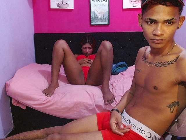 blacktwinks live cam on BongaCams