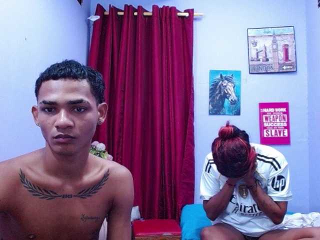blacktwinks live cam on BongaCams