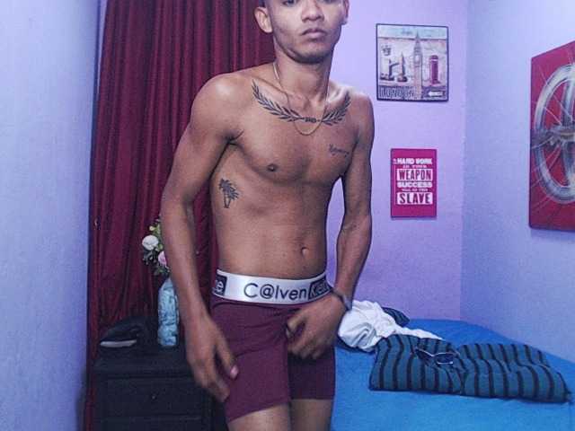 blacktwinks live cam on BongaCams
