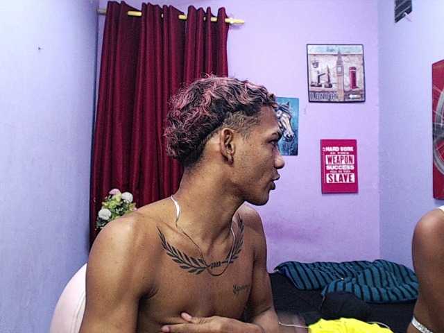blacktwinks live cam on BongaCams