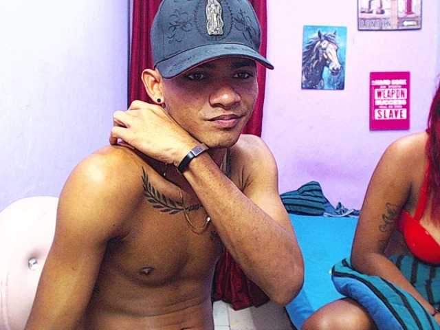 blacktwinks live cam