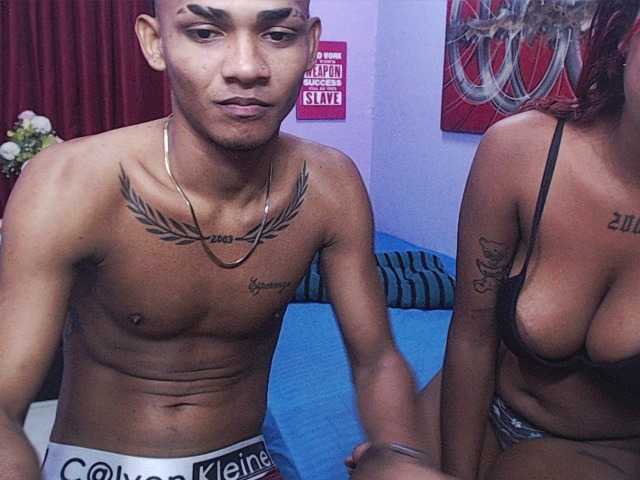 blacktwinks live cam on BongaCams