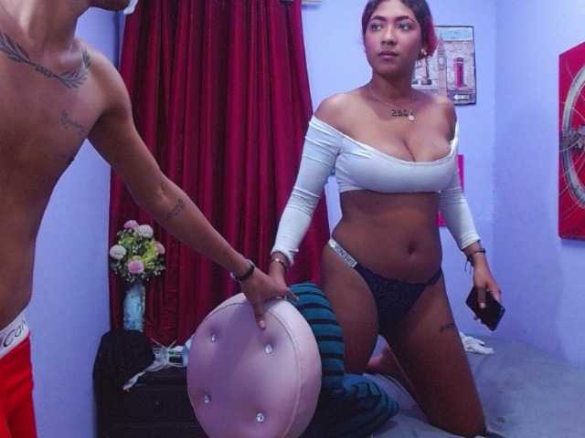 blacktwinks live cam on BongaCams